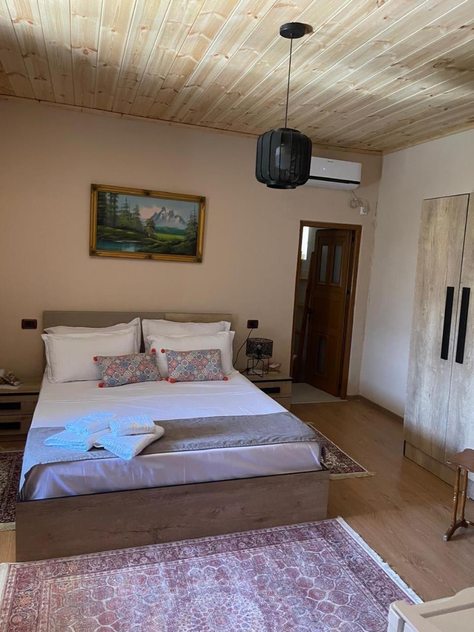 Alva Room'S Gjirokaster Exterior photo